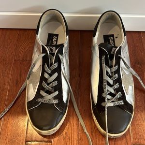 GGDB GOLDEN GOOSE SUPERSTAR BLUE & SILVER SNEAKERS and Golden goose shoelaces.